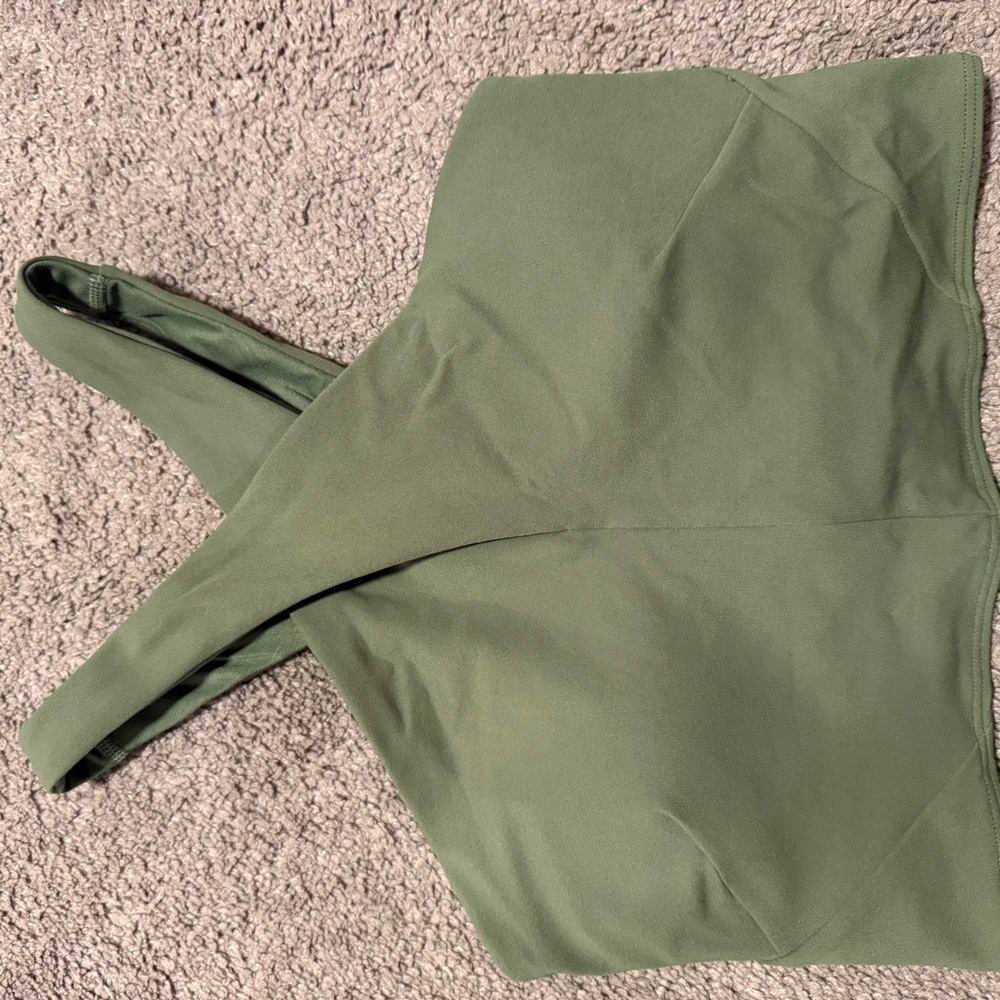 Green lululemon workout top
